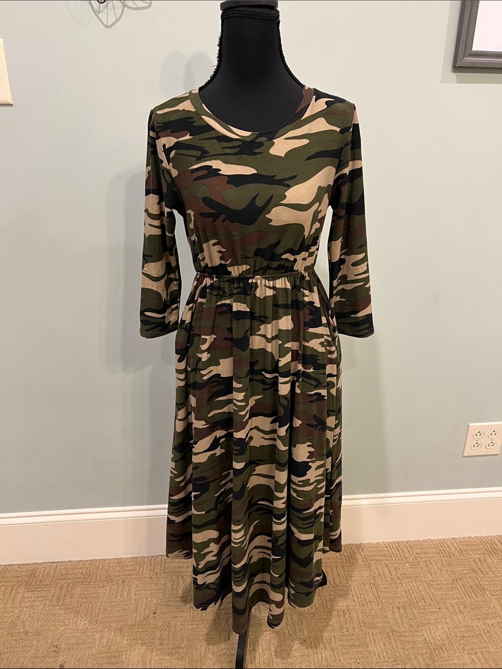 Women's Camouflage Midi Dress with Elastic Waist - Green Camo